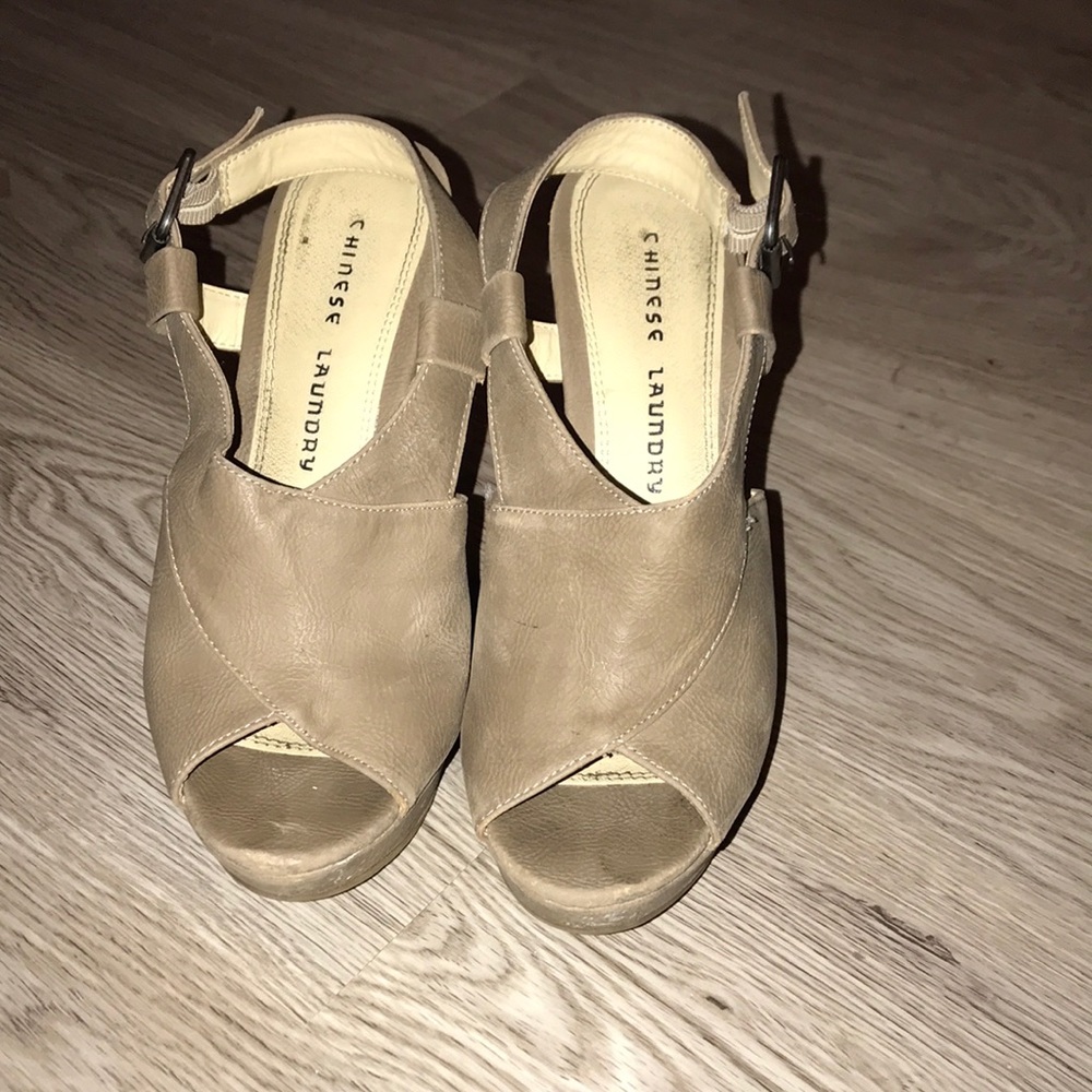 Chinese Laundry Tan Wedges